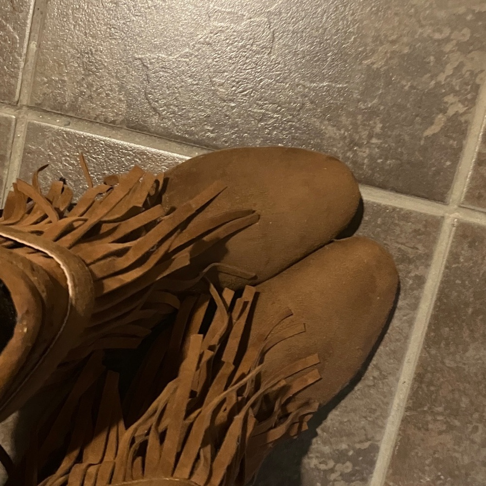 Minnetonka Fringe Ankle Booties - Brown